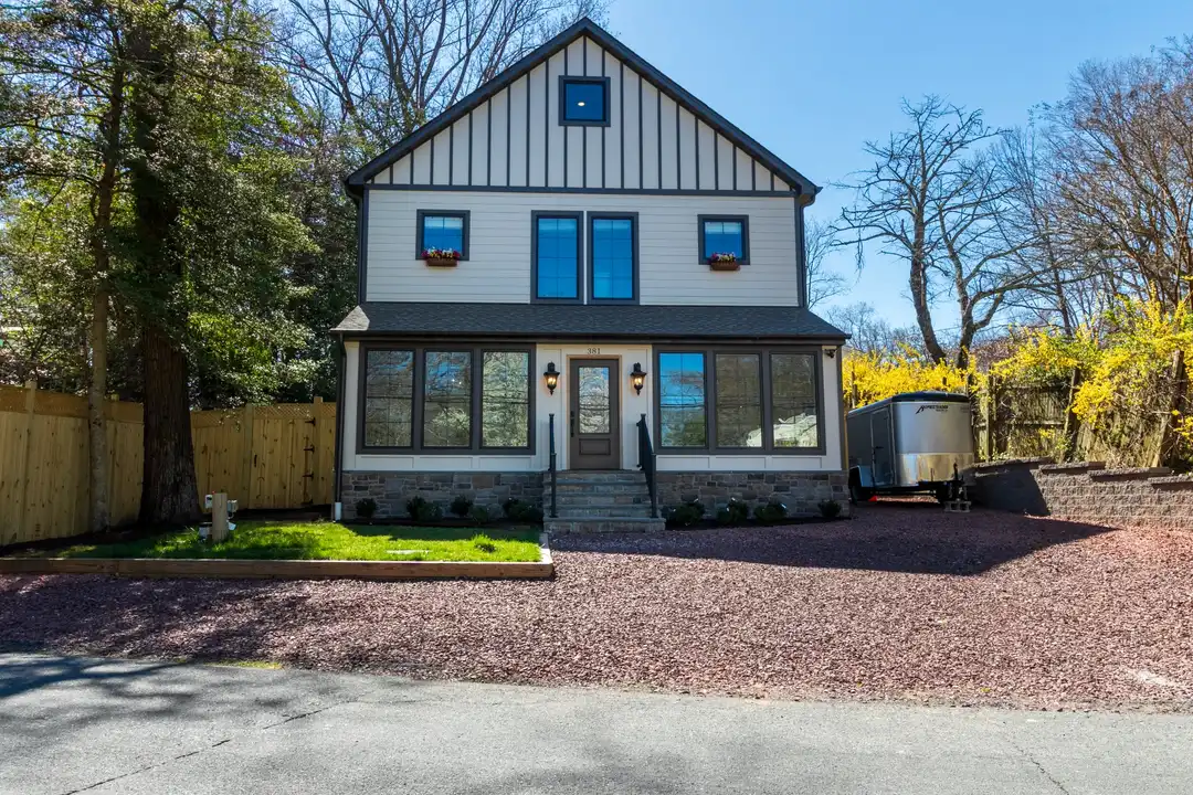 381 Kyle Rd - View 2