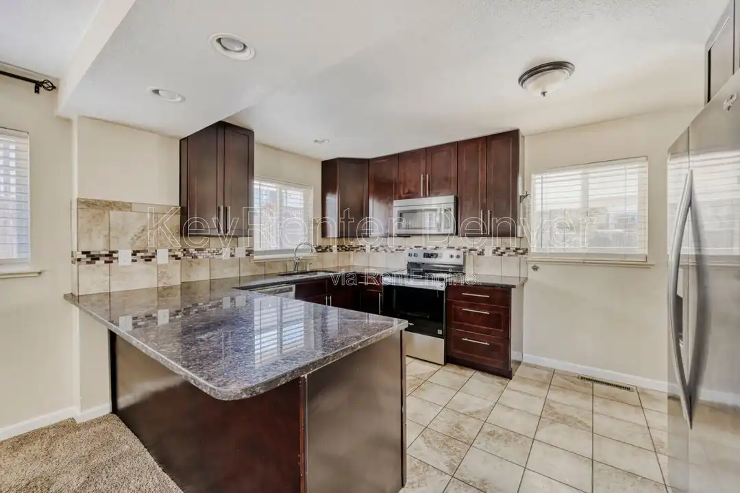 847 Tennyson St - View 5