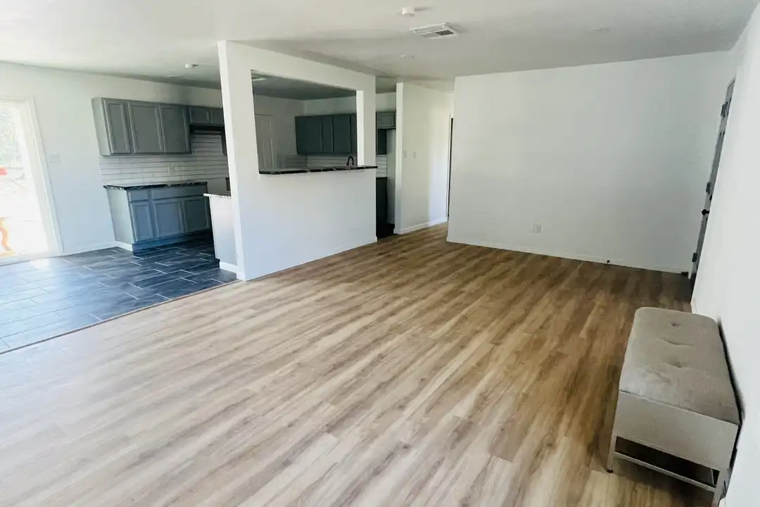 2335 W 3rd Ave – photo 1