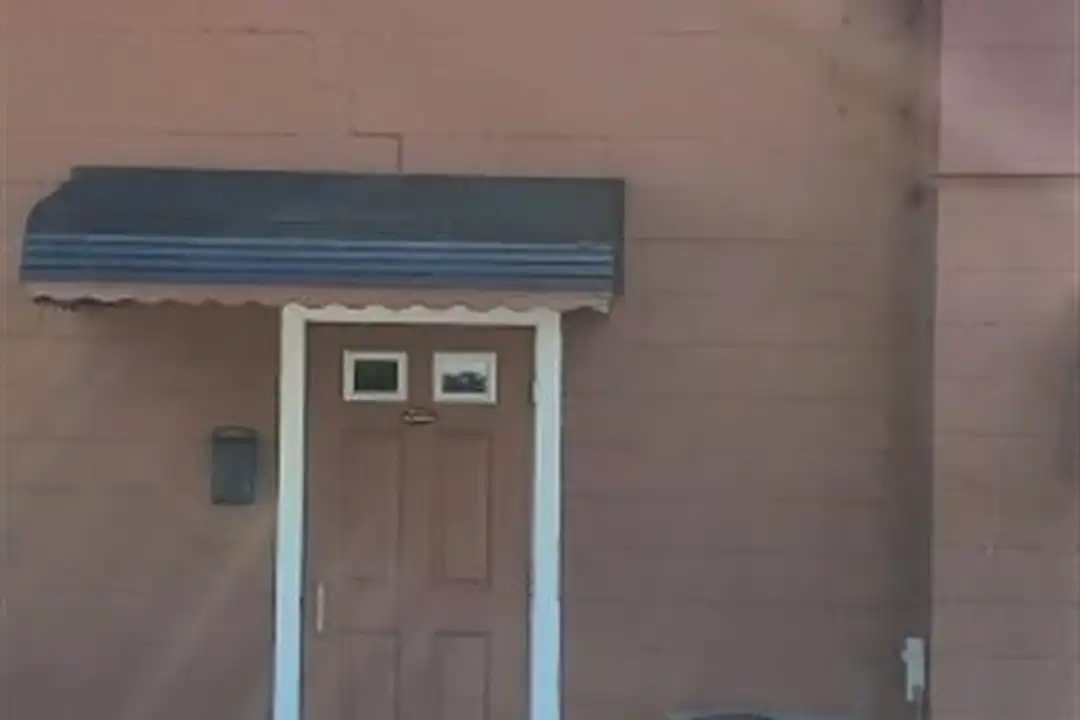 1313 W Main St – photo 1