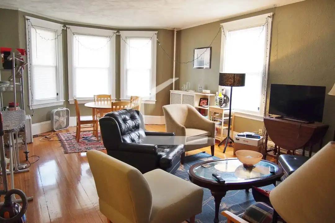 Apartment in Boston - More