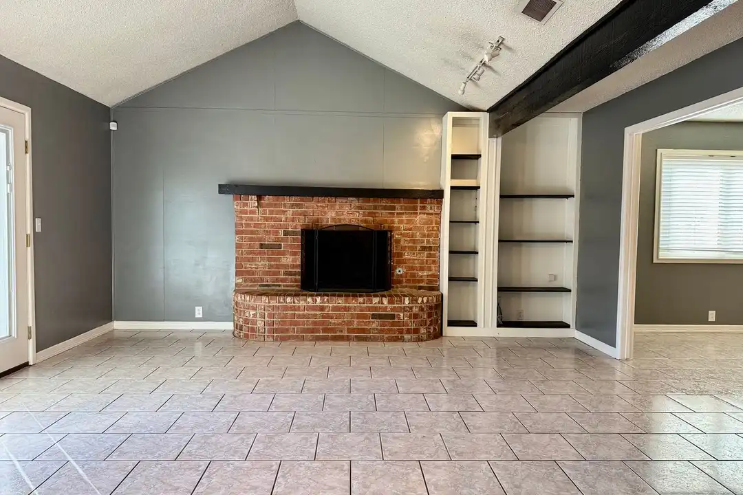 2515 Emerson Dr - View 6