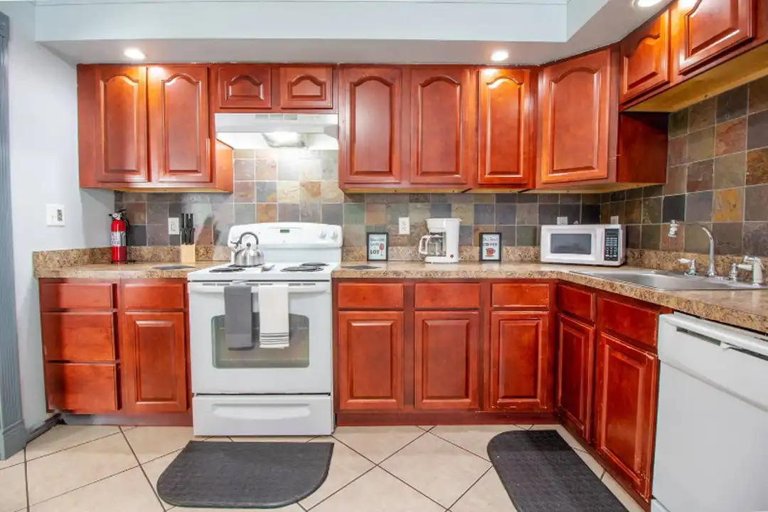 1815 Larkin Ave – pohled 2