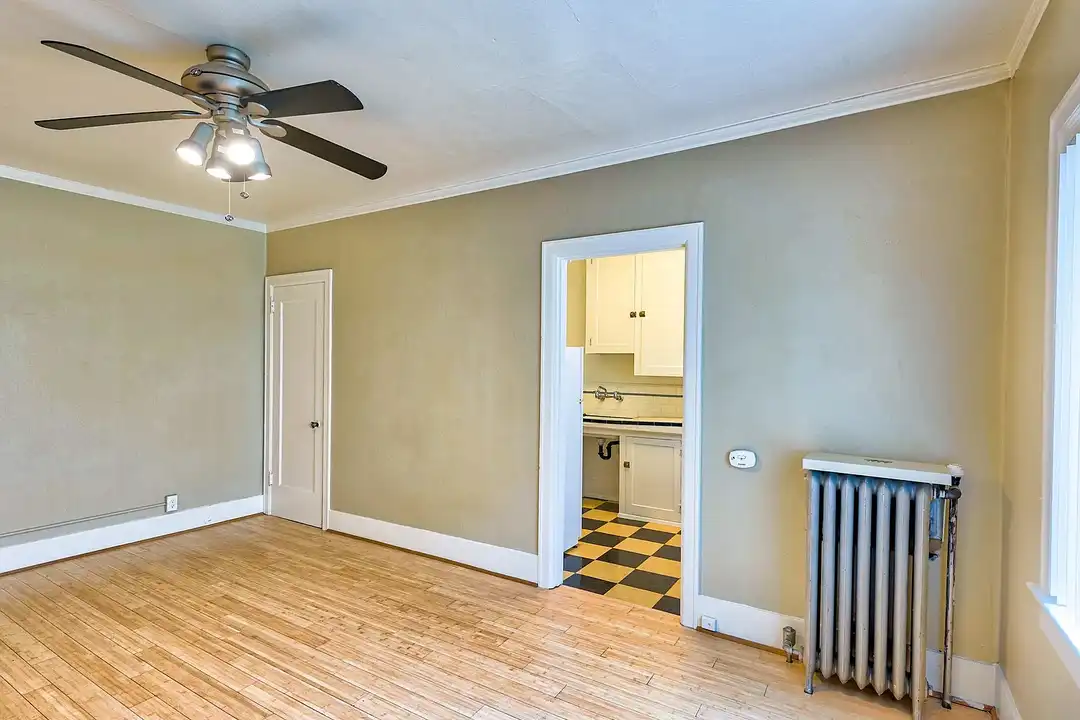 Apartment in Portland, Goose Hollow - View 3