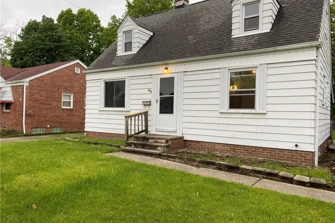 854 E 258th St – photo 1