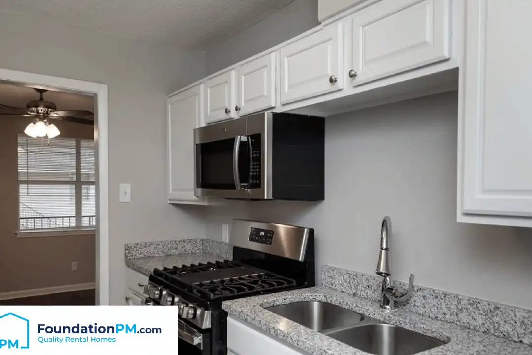 267 Greenlaw Ave unit 11 - View 4