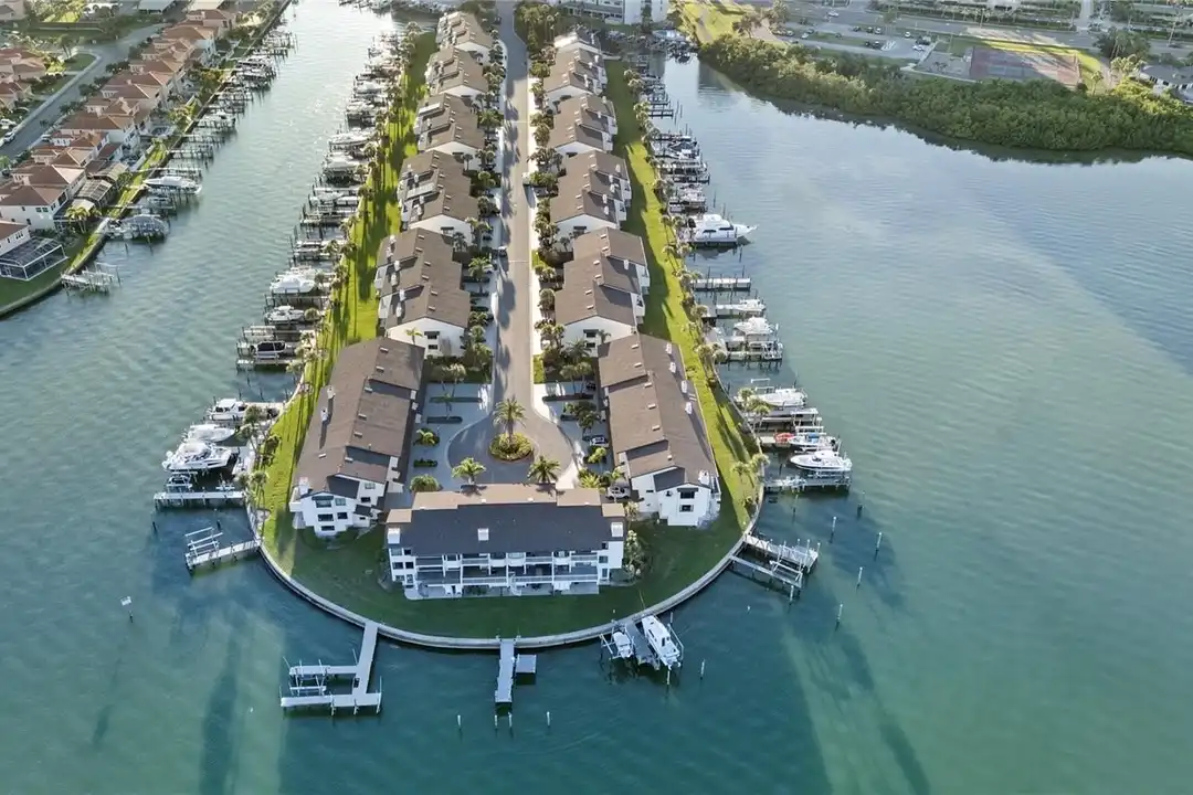 150 Marina Del Rey Ct - View 4