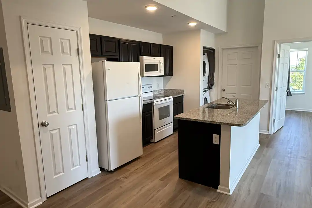 480 Main St unit 1000 B – photo 1 of 17