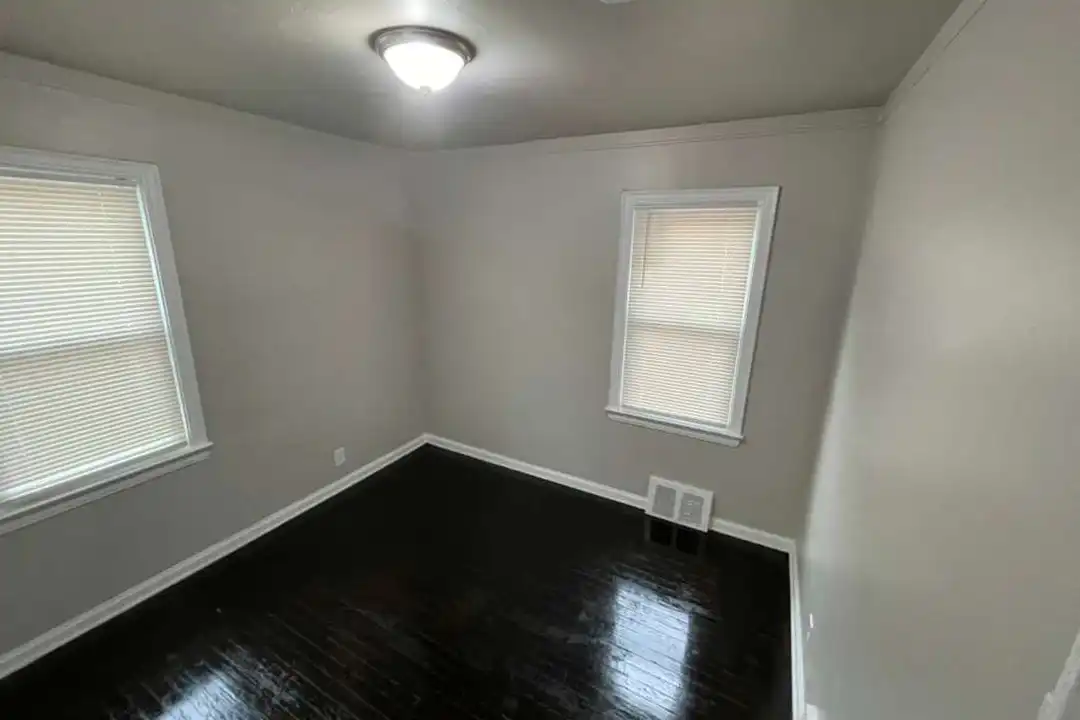 18556 Kentfield St – pohled 6