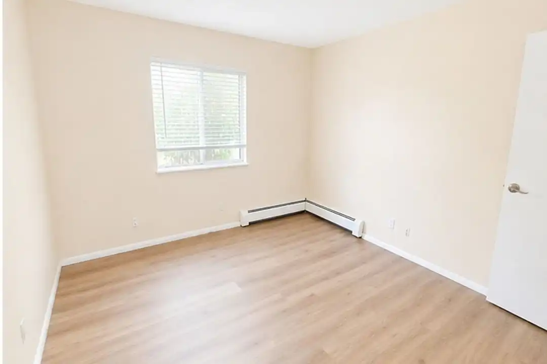 55 E Chenango Ave - View 6