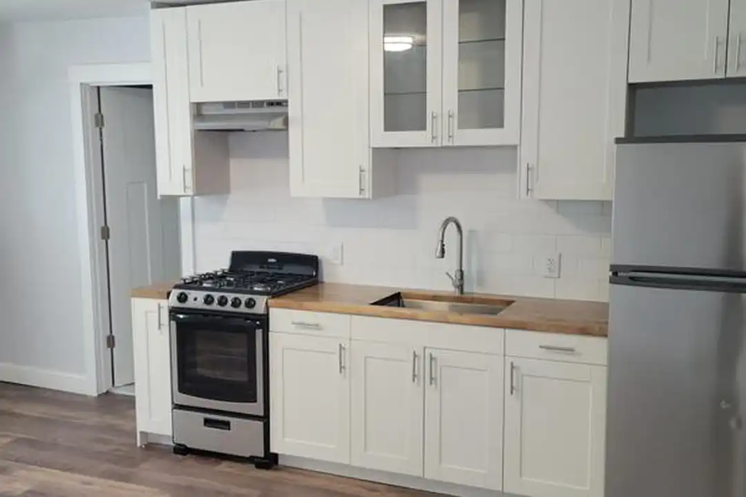 205 Oskaloosa St unit 207 – photo 1 of 11