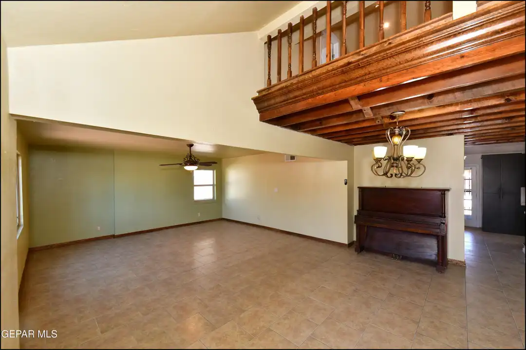 908 Bolivia St - More