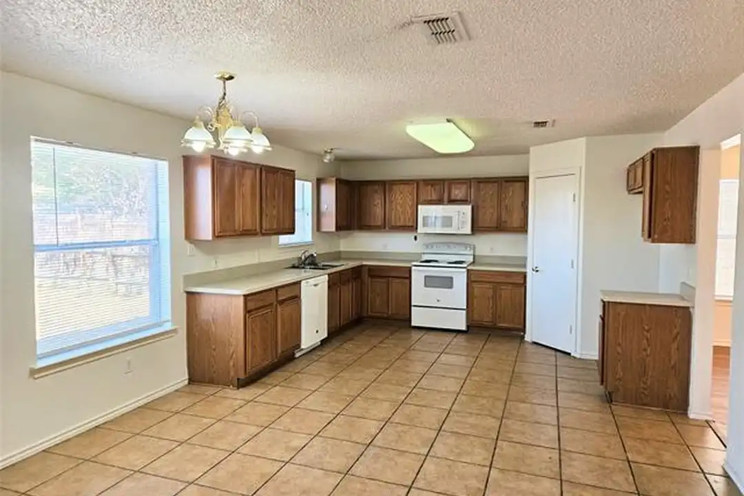 8405 3 Bars Dr - View 5