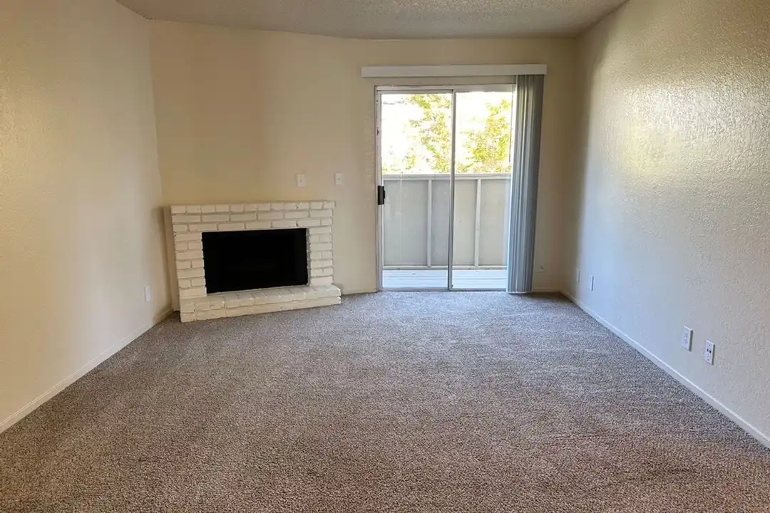 400 W Gettysburg Ave unit 206B - View 2