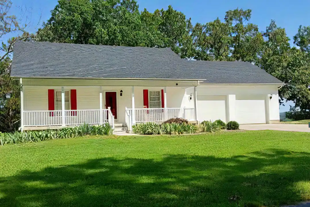 562 Twin Rivers Dr – photo 1 of 26