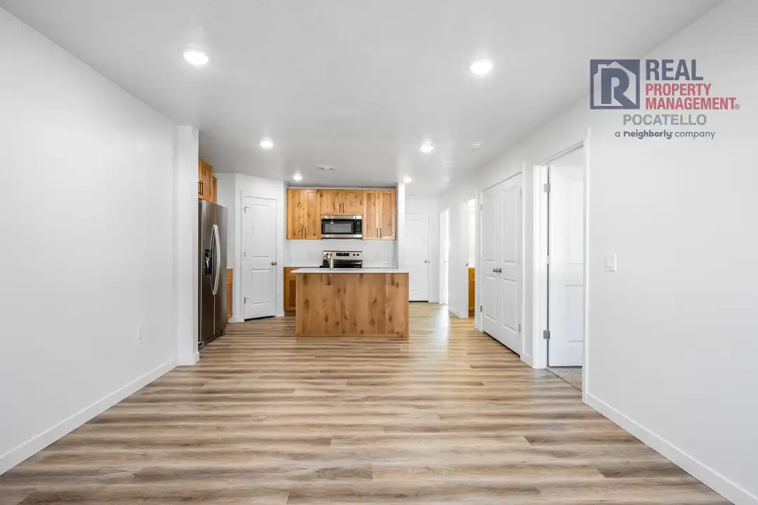 1014 W Quinn Rd unit #121 - More