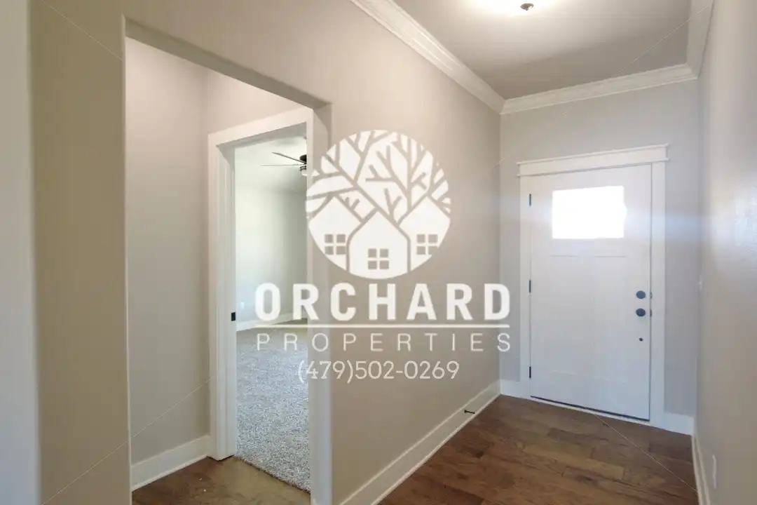1036 Arden St - View 2