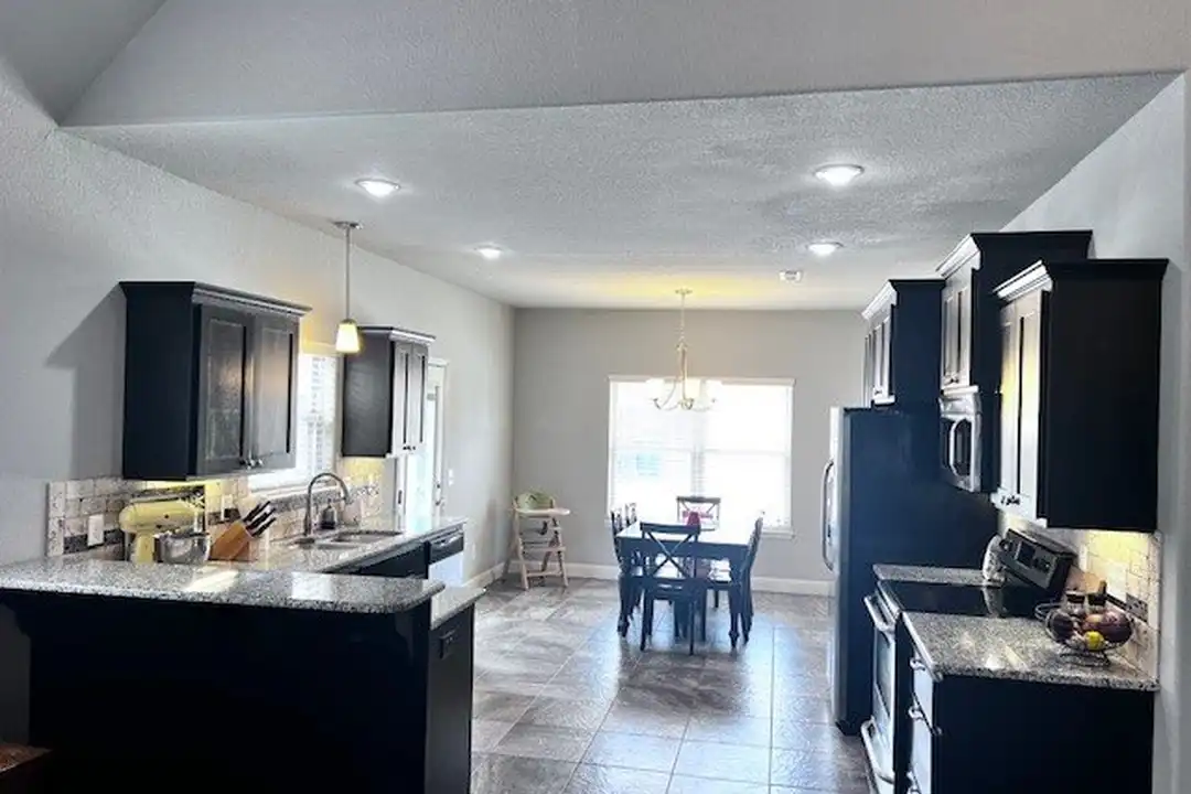 3201 SW Stoneway Ave - View 4