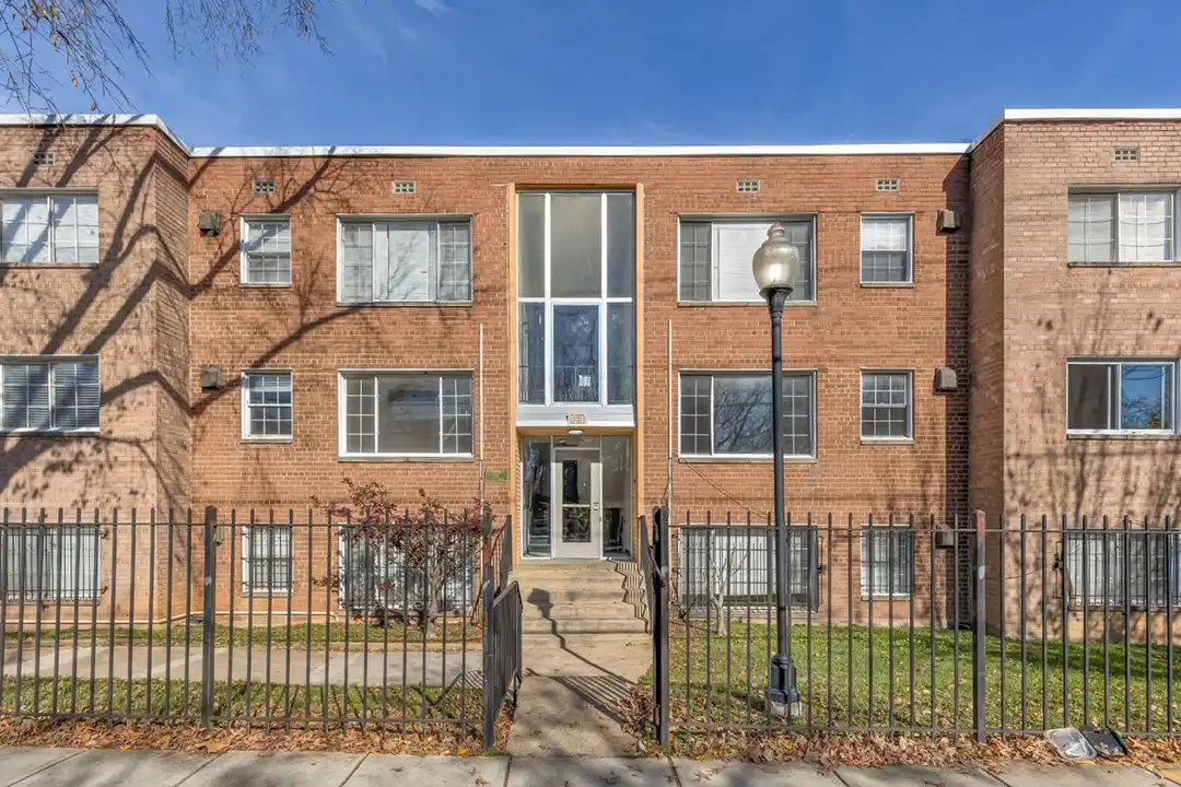 121 Yuma St SE unit 121 Yuma -105 – photo 1