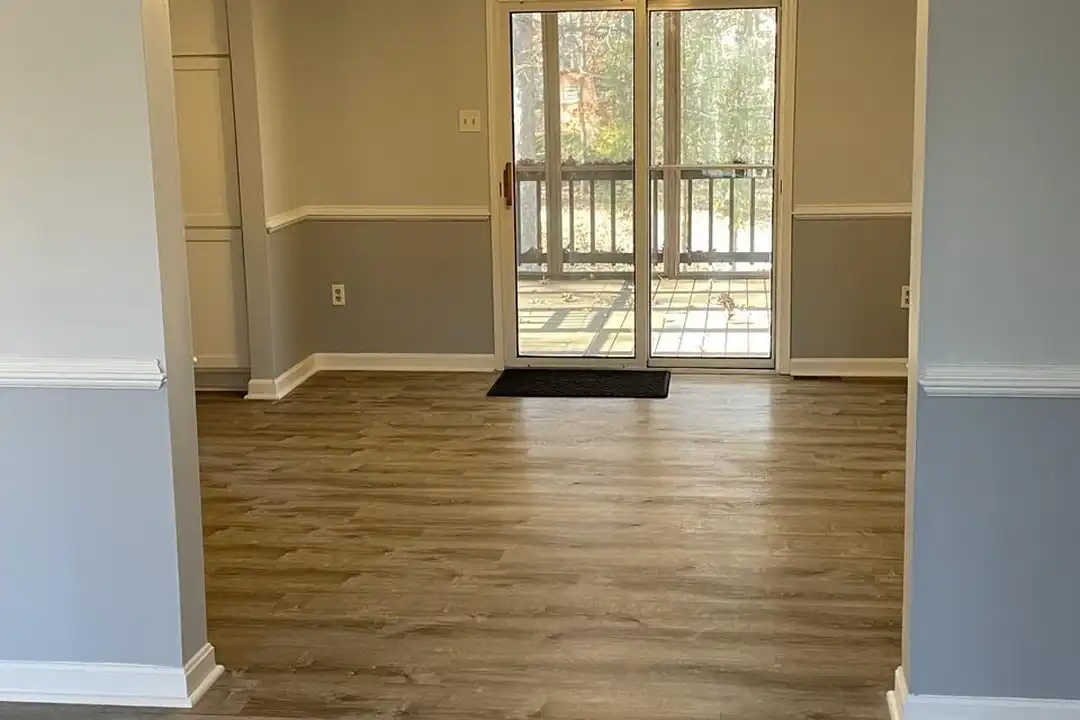 210 Wakefield Dr - More