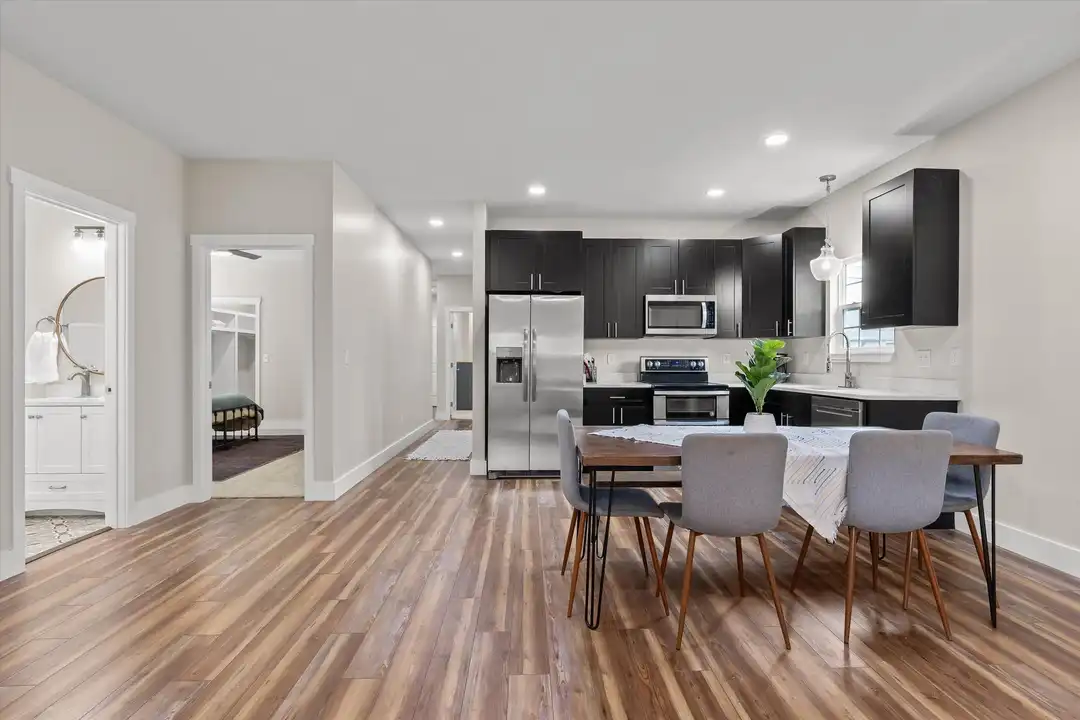 116 Hickory St - View 6