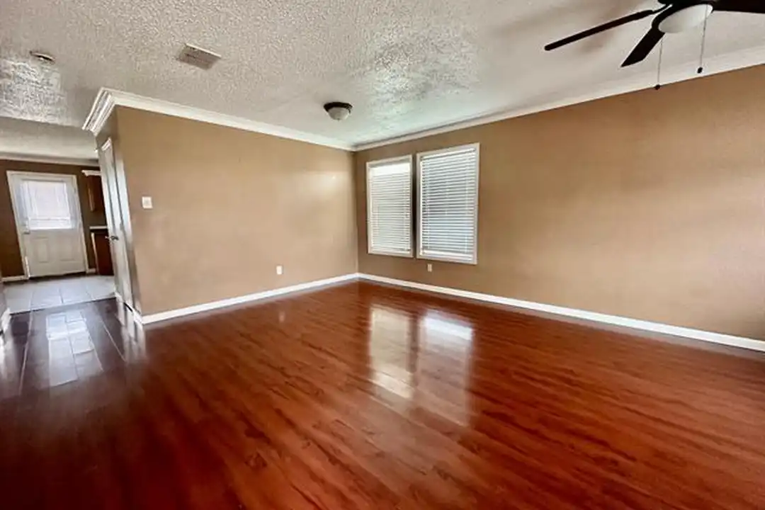 House in Fort Worth - View 2