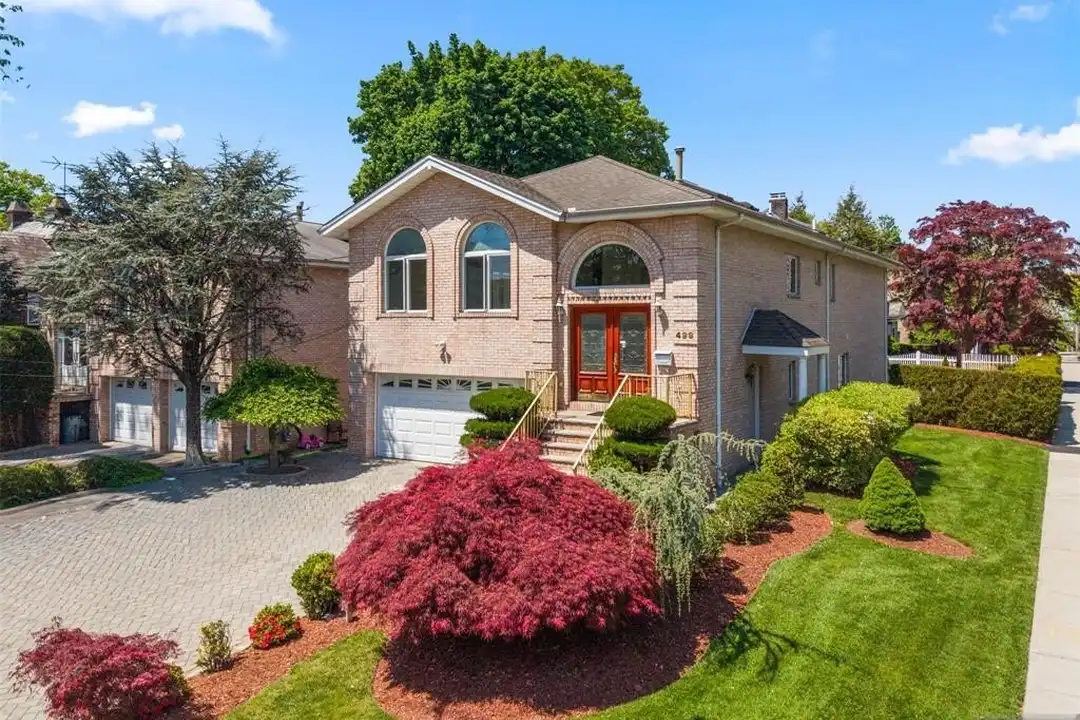 499 Morse Ave – photo 1 of 45