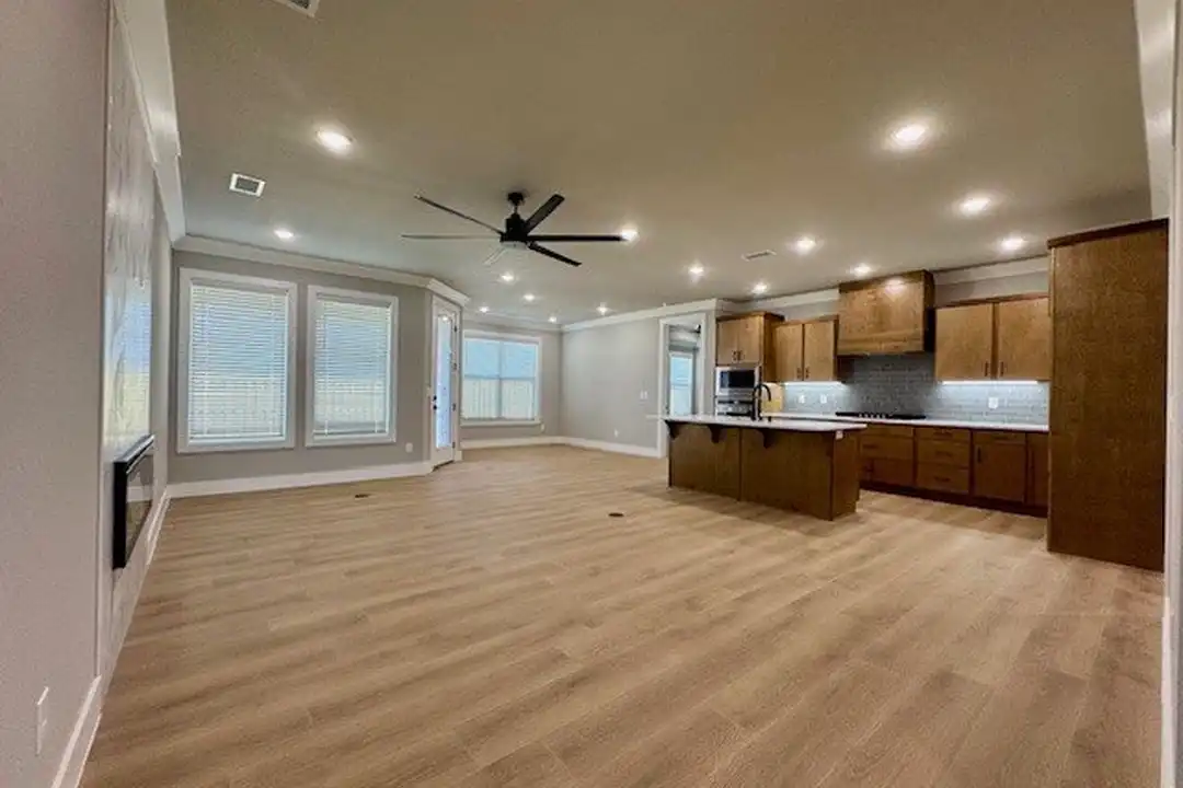 1700 Jensen Ave - View 6