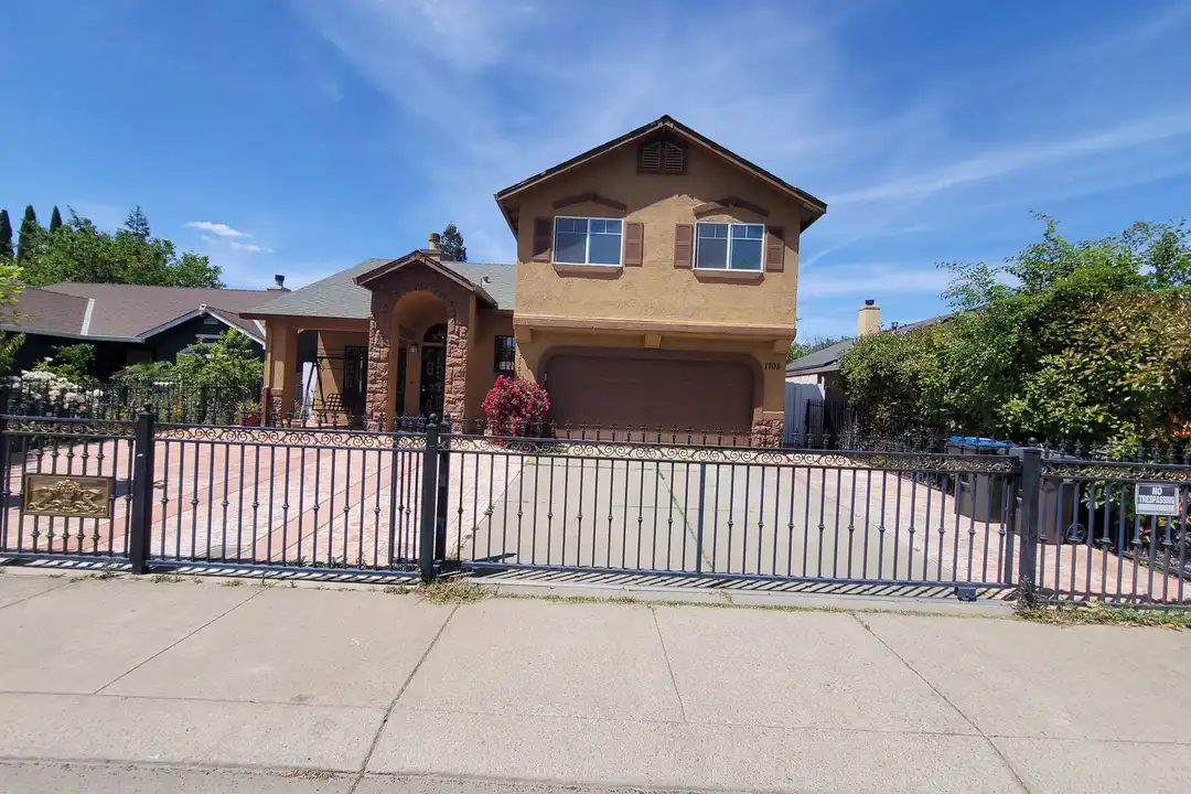 1703 Diablo Creek Dr – photo 1