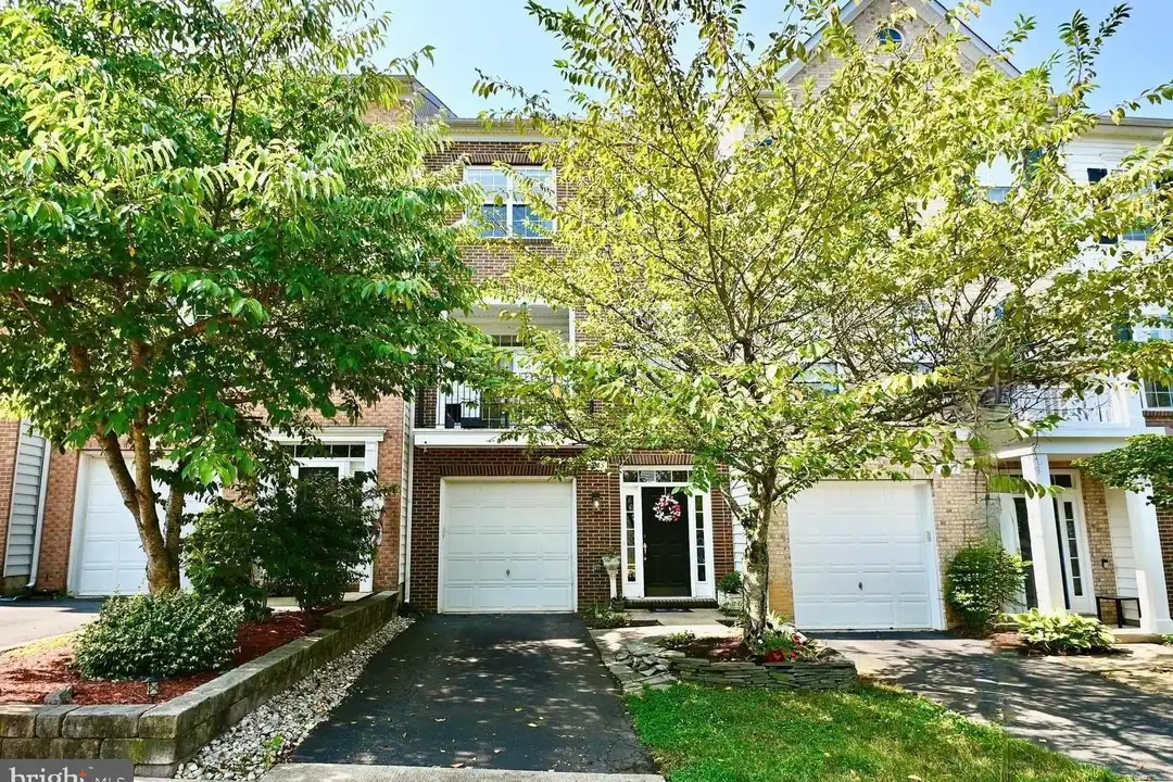 6915 Rolling Creek Way – photo 1
