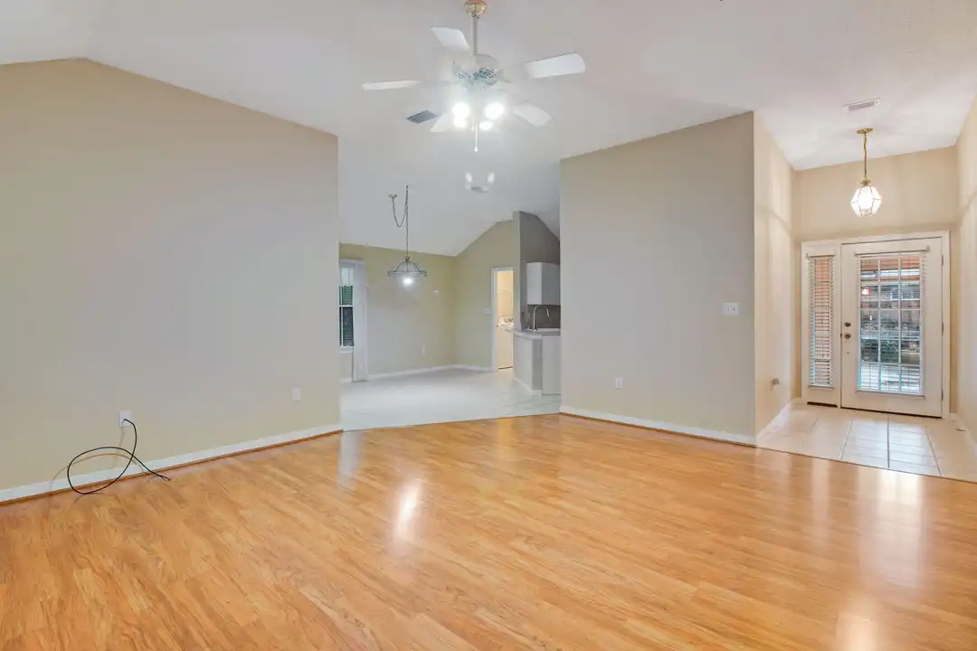 366 Bay Tree Dr - View 2