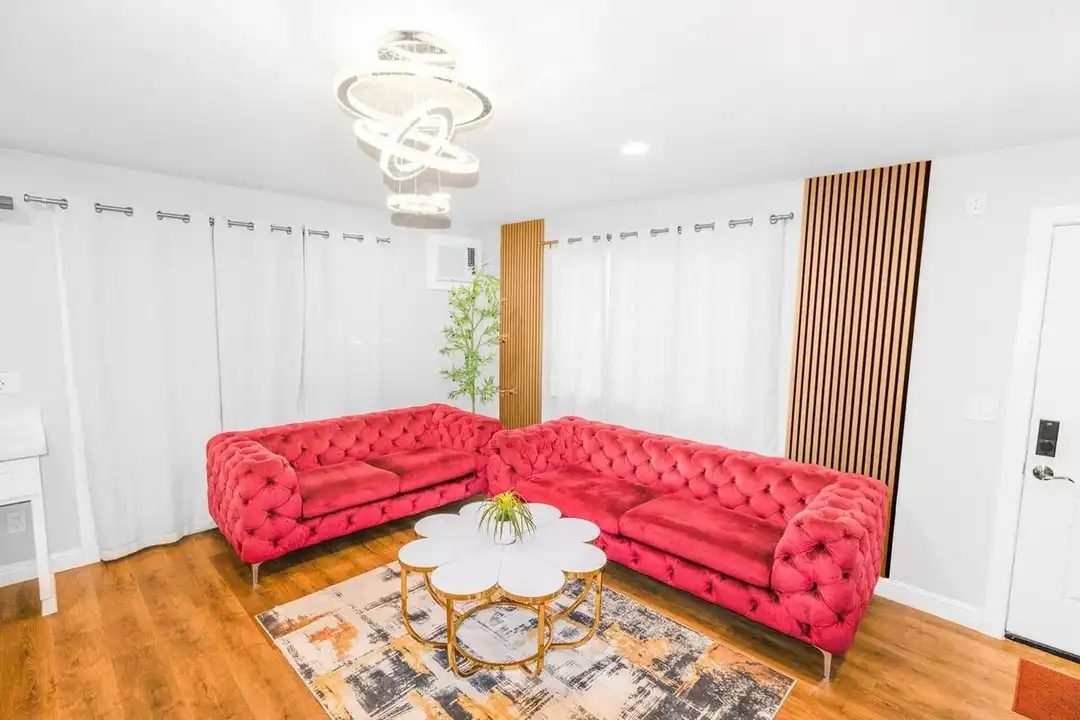 Apartment in Spring Valley - View 3