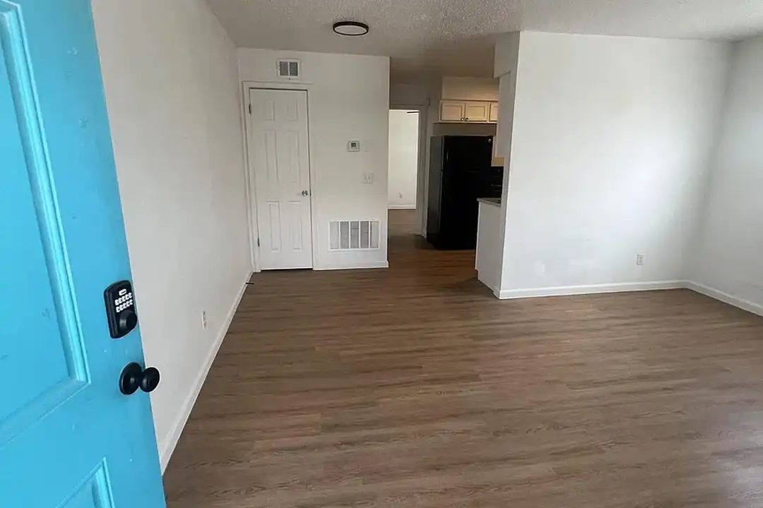 Northwood Apartments – photo 1