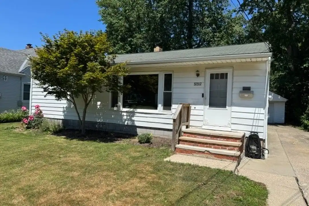 37317 Park Ave – photo 1