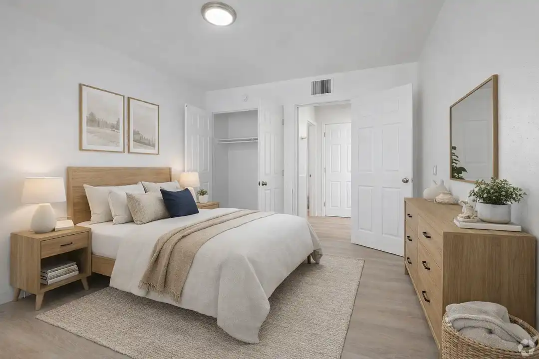 Apartment in Tucson - View 3
