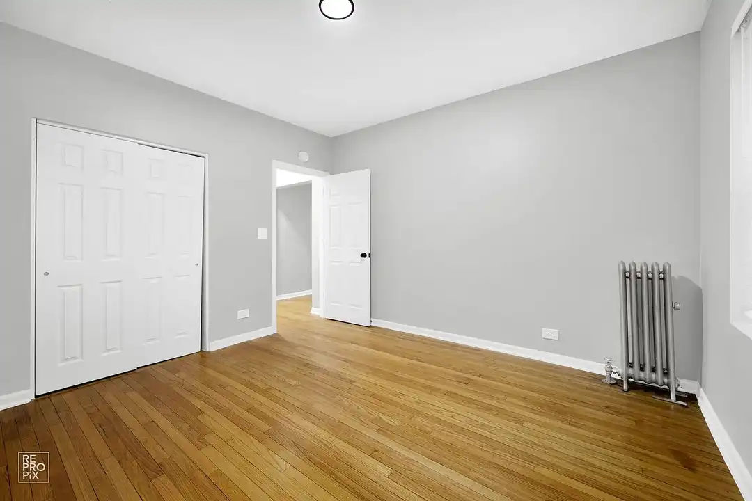 7028 S Clyde – photo 1