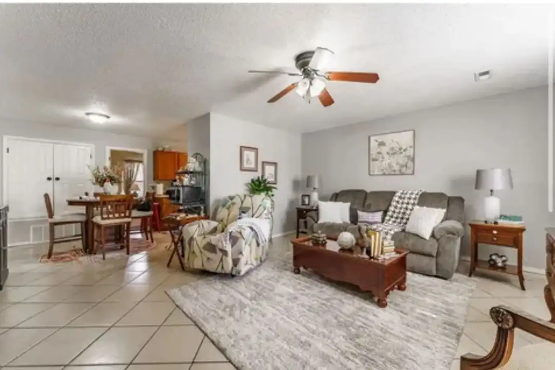 3304 SW Landau Ct unit Apartment 1 - View 3