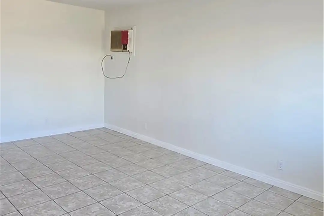 22557 Adrienne Ave unit B - View 3