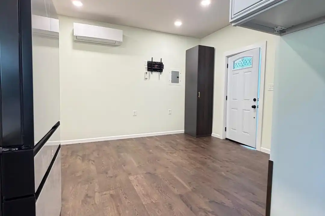 6708 Longridge Dr - View 3