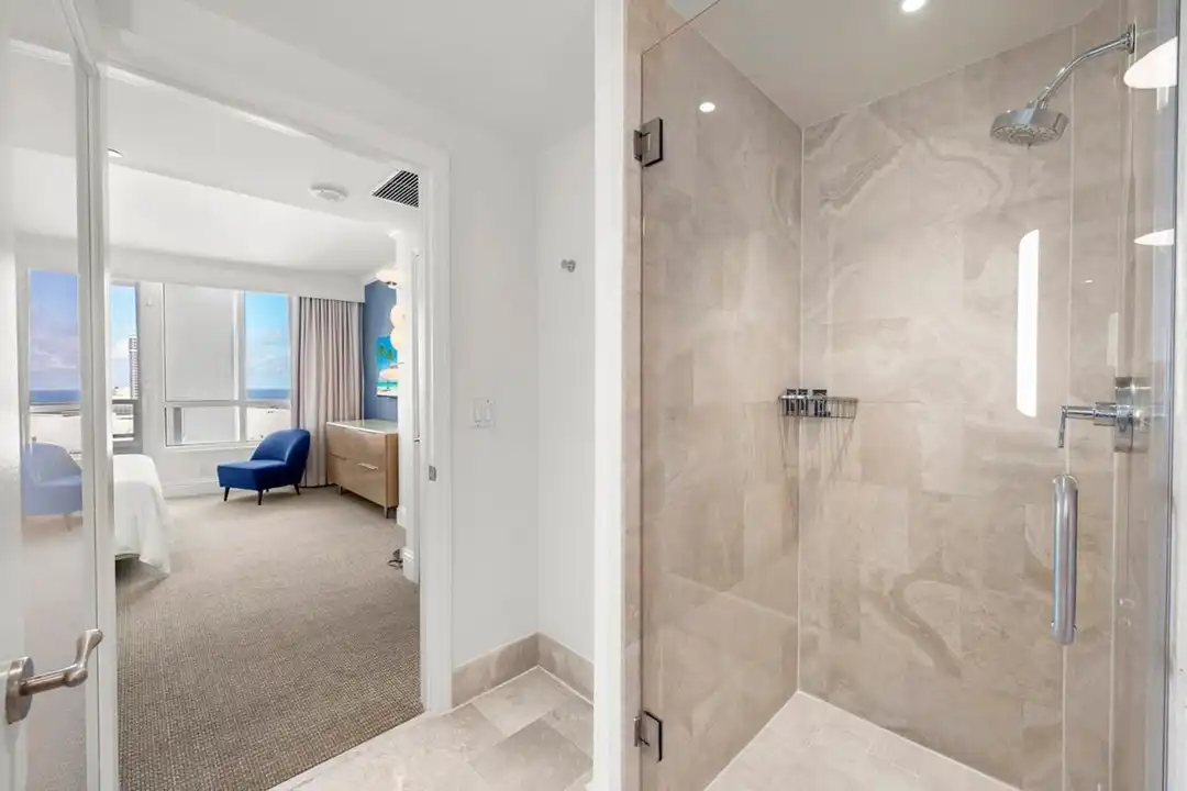 Apartment in Miami Beach - View 4