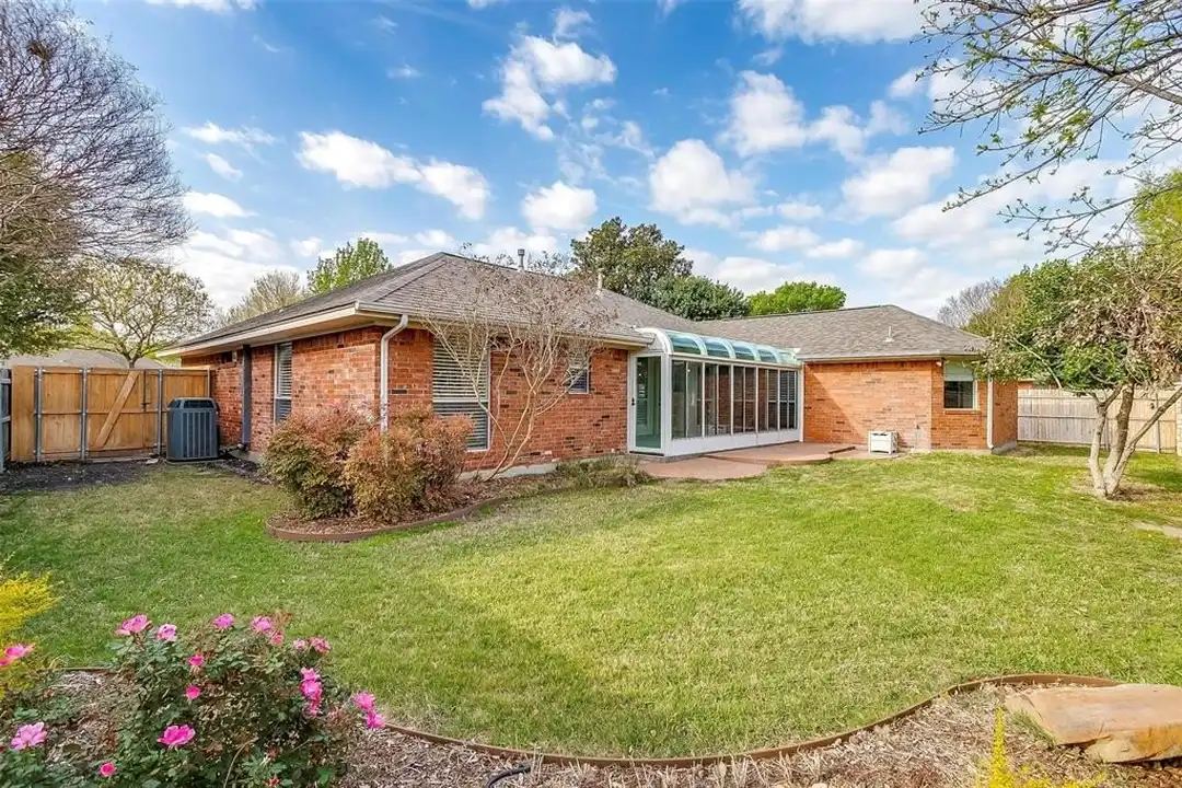 House in Fort Worth - View 3