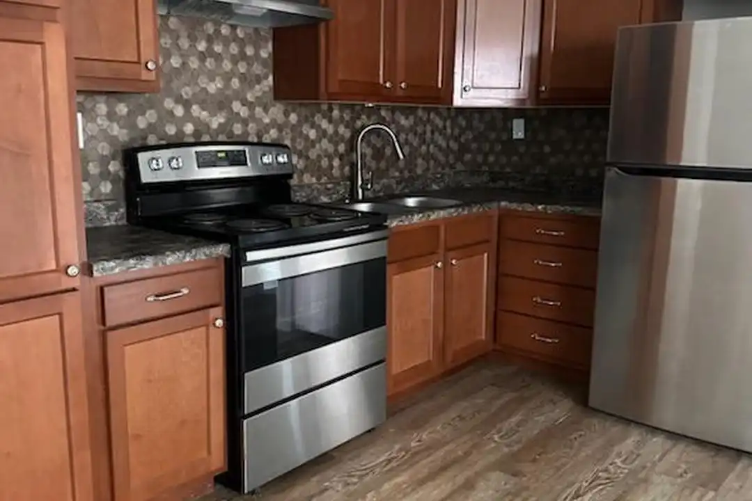 10 Robbie Ridge unit 3 – photo 1 of 9