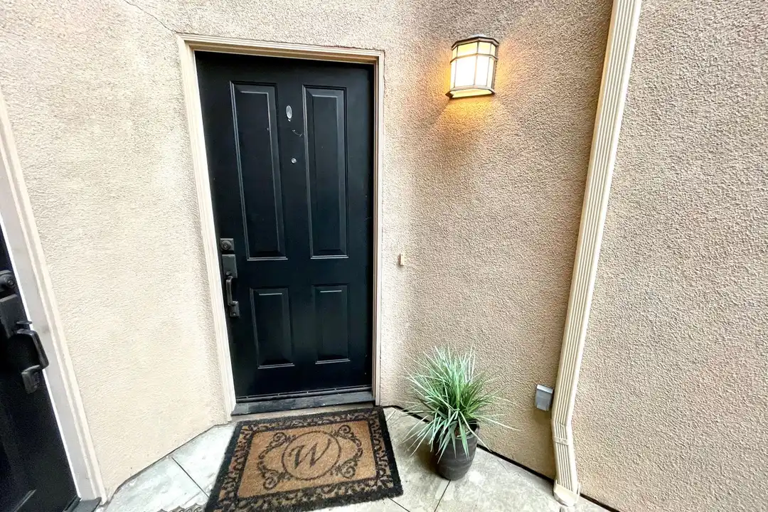 20402 Santa Ana Ave unit 9 - View 5