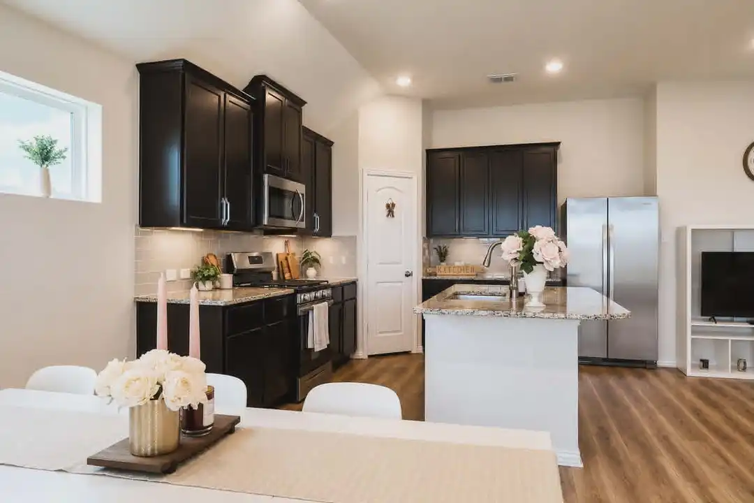 16603 Villa Del Luna Ln - View 5
