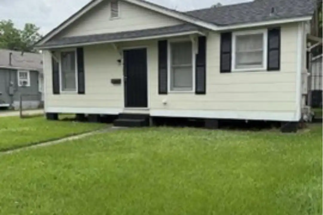 4242 Gurney St – photo 1
