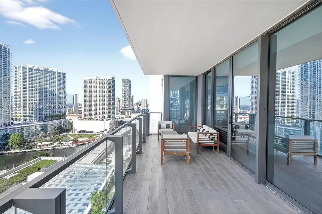 68 SE 6th St #1702 - View 3