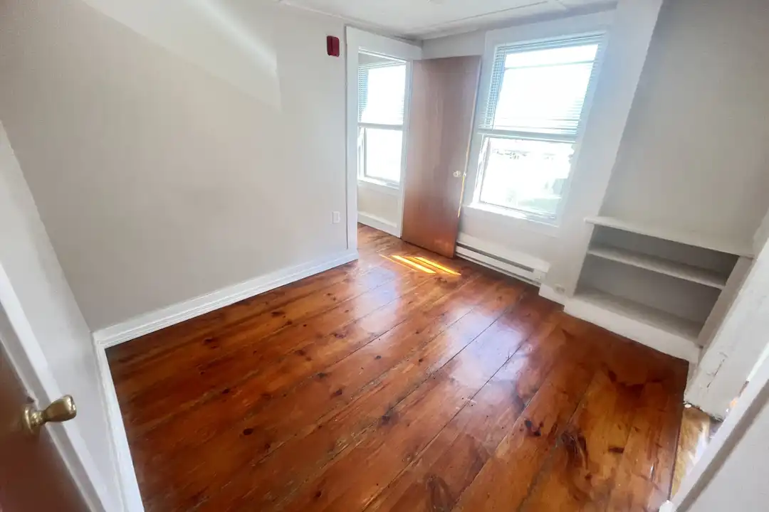 347 NE Main St unit 4 - View 4