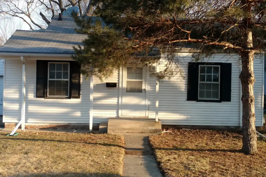 906 N 5th Ave W – photo 1