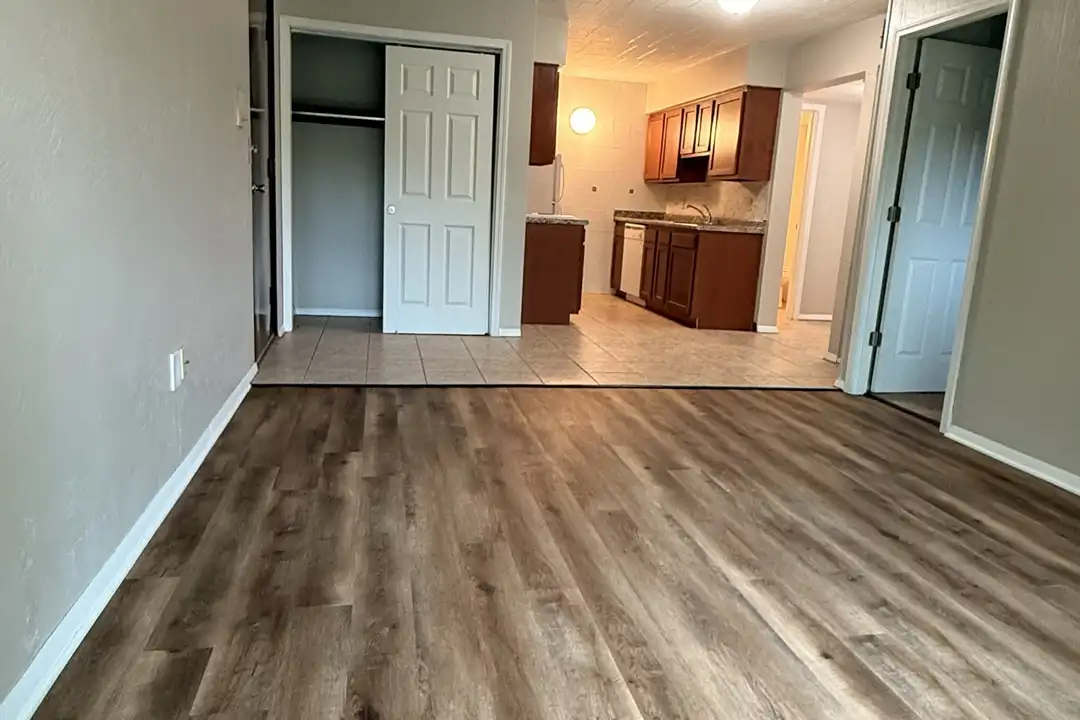 1005 Glass Run Rd unit 1 – photo 1