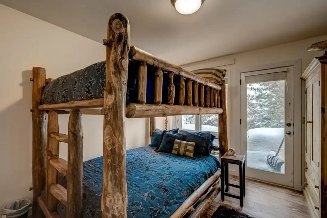 Apartment in Steamboat Springs - More